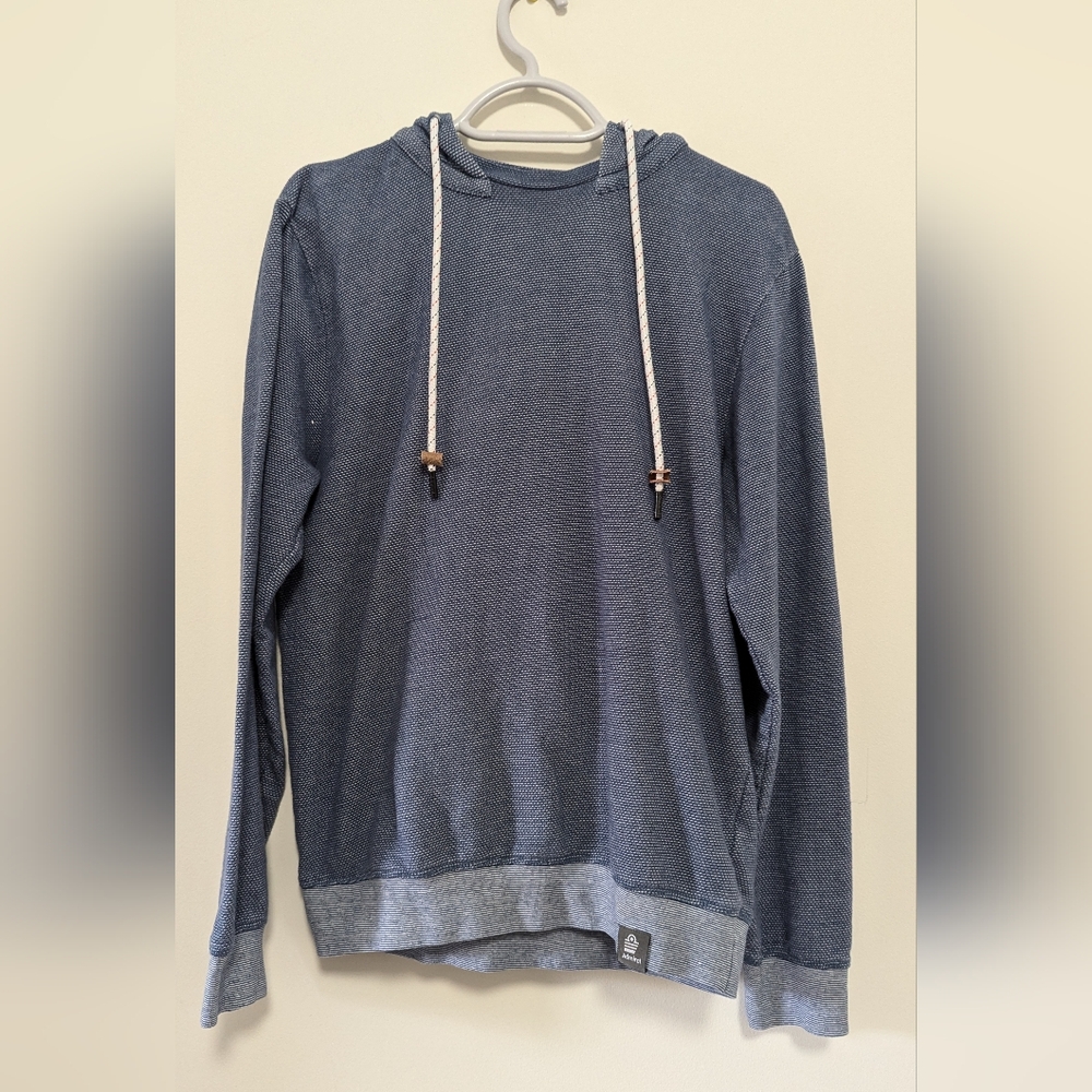 Admiral light hoodie. Very good preloved condition. Fits 11-12Y